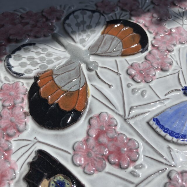 北欧＊蝶とお花の華やかな陶板／ジィガントフタ／Jie Gantofta