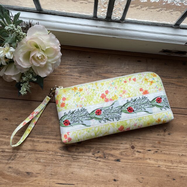L字ファスナー長財布・ドイツ刺繍リボン(てんとう虫イエロー花柄)