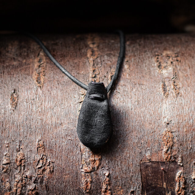 鹿革巾着首飾り　ネックレス　ペンダント　2211417