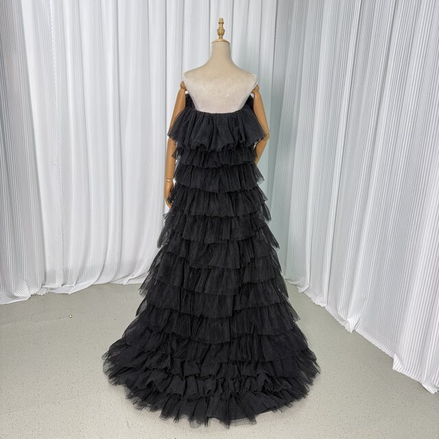 パーティードレス ブラック ベアトップ 柔らかく重ねたチュール  