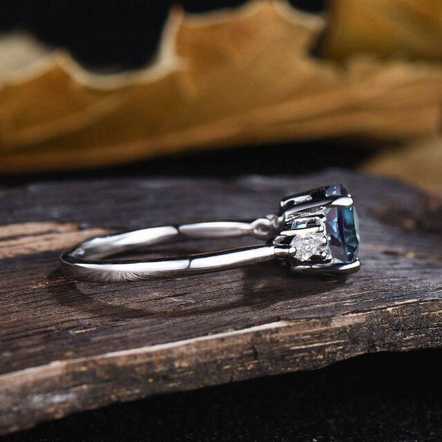 6月の誕生石アレキサンドライト婚約指輪925スターリングシルバー