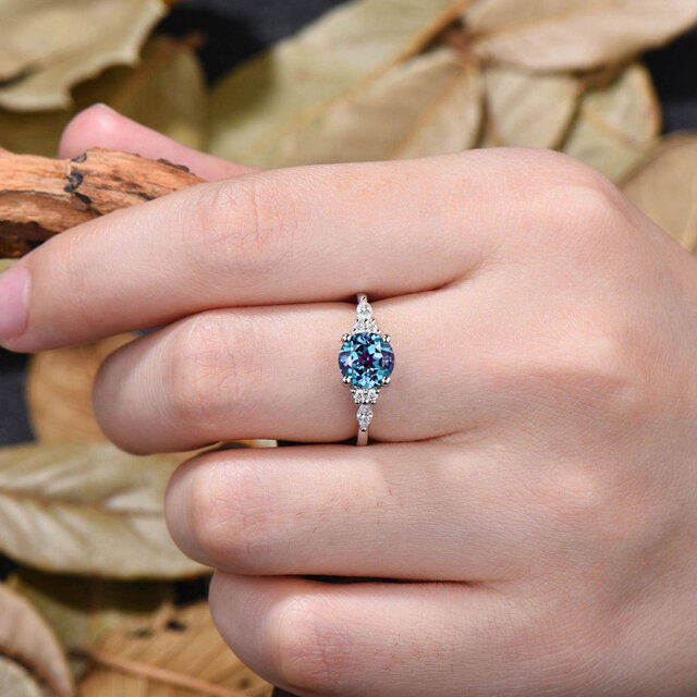 ラボグロウン アレキサンドライトS925リング　6月誕生石 6月の誕生石アレキサンドライトの結婚指輪 925スターリング