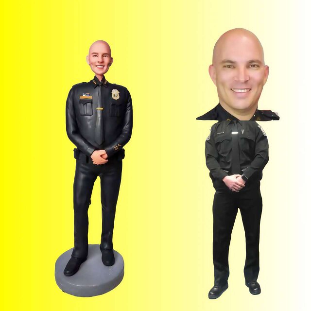 写真入り 警察官 消防士 人形 フィギュア❤名入れ プレゼント❤オーダー 肖像画 似顔絵❤贈り物、同僚、先輩、上司❤個性的 退職