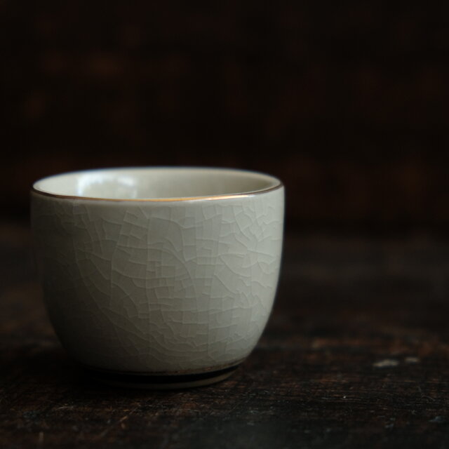 駆け抜ける2匹の兎（卯）◇九谷焼 色絵金彩猪口 昭和レトロ 酒器
