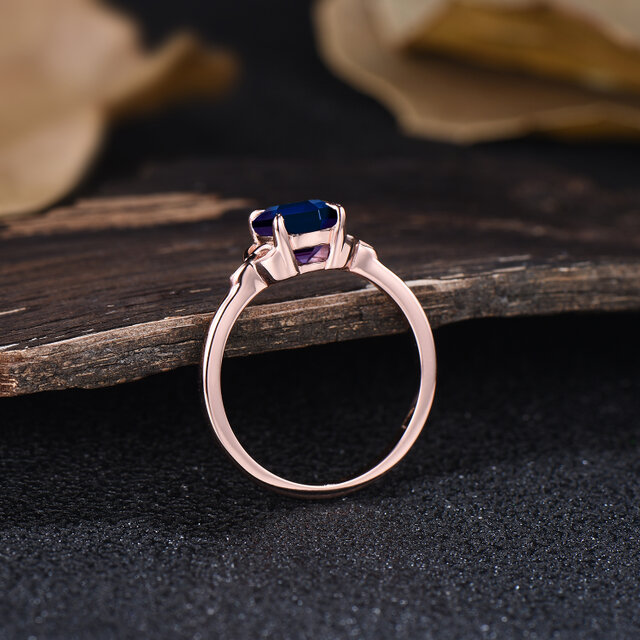 6月の誕生石 アレキサンドライト リング カラーチェンジストーン