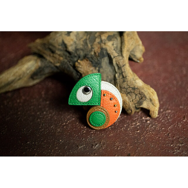 カメレオン デザイン / ヤギ革 ブローチ ( スモール / コンビカラー )