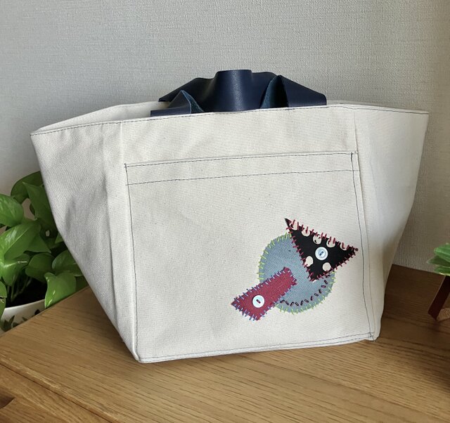 (手づくり)\"海の見える街\"ショルダートートバッグ刺繍アップリケ 手づくり)/