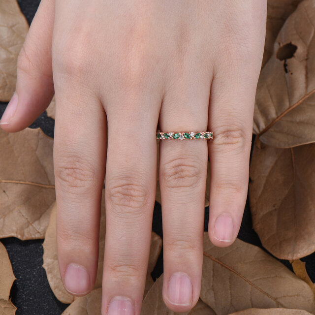 最高級モアサナイト/ ラウンドカット＆エメラルドカット ハーフエタニティリング 専用！最高級モアサナイト エメラルドカット＆ラウンドカット