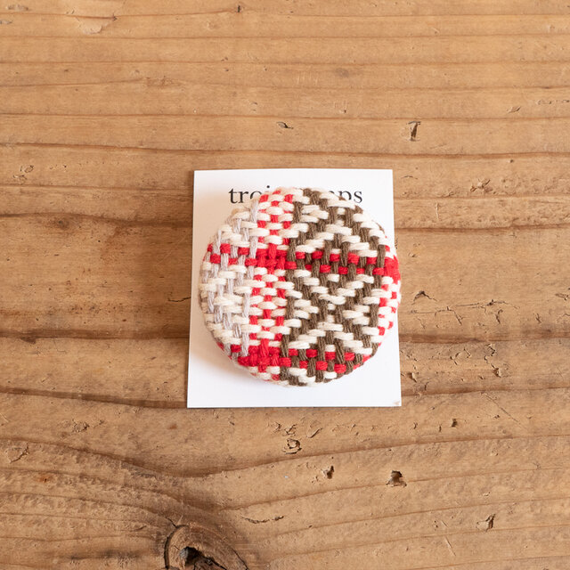 ブローチ　croix