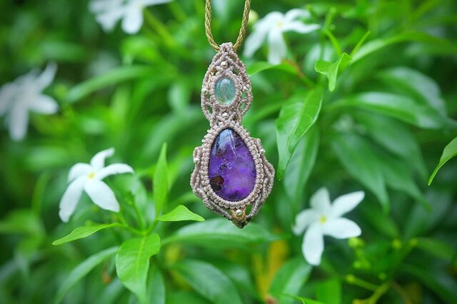 月と紫☆高品質☆スギライト ムーンストーン マクラメペンダント1805