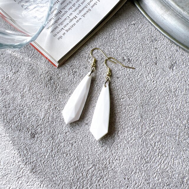 P385-ヴィンテージピアス・U.K.1980s S925 White acrylic crystal motif