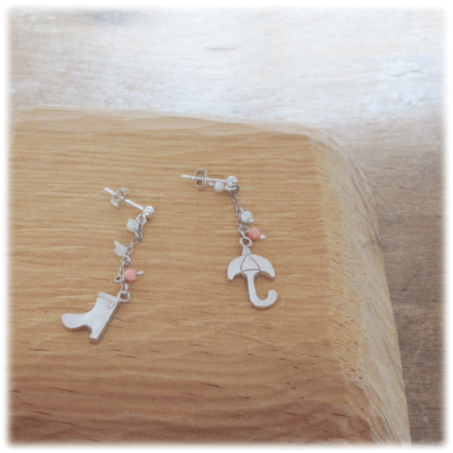 雨の日のピアス（コーラル／マザーオブパール）