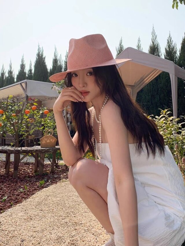 ラフィアハット、麦わら帽子 ロールエッジハッ 最高品質 夏用 大人 ストローハット、ミディアムブリム 日よけ