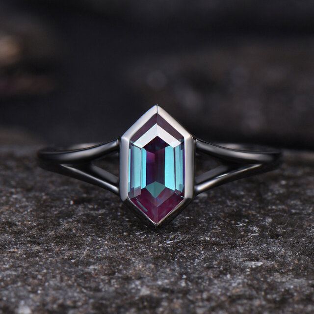 6月の誕生石 アレキサンドライトリング カラーチェンジストーン ソリティアリング 誕生日プレゼント ブライダルジュエリー