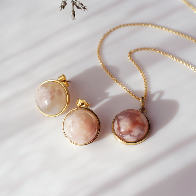 桜瑪瑙（さくらめのう）の一粒ピアス☆イヤリング可 ～Cherry