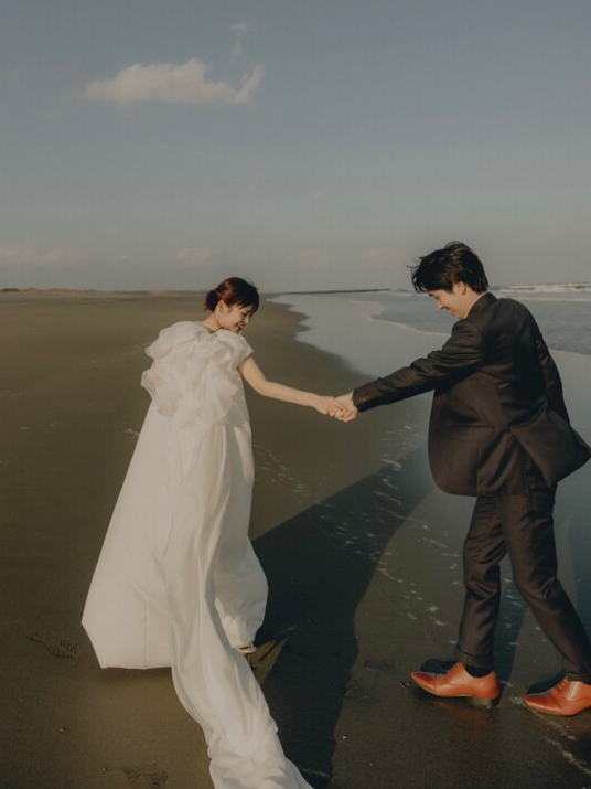 実例写真！リボン ふわふわ袖 可愛い ふんわりシフォン ブライダル 前撮り 抜群のおしゃれ見え