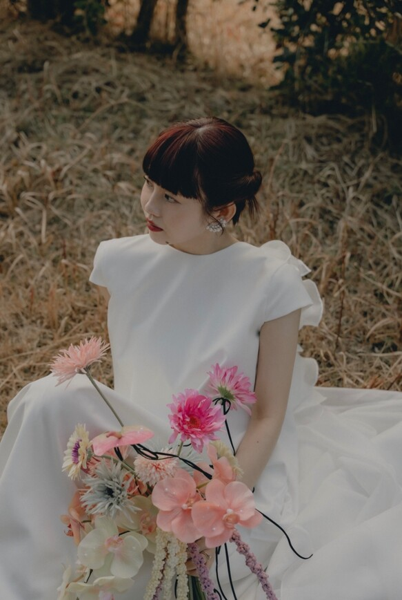 実例写真！リボン ふわふわ袖 可愛い ふんわりシフォン ブライダル 前  