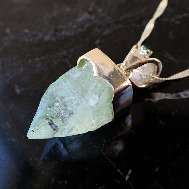 個性派グリーンアポフィライト×トルマリン シルバーペンダント IPE5503