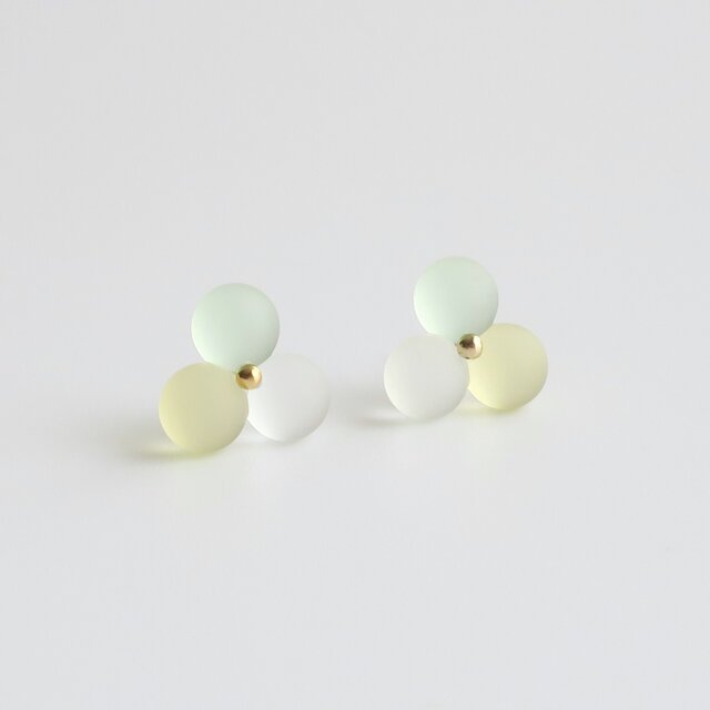 フロストガラス＊3粒 パステルカラー／樹脂ポストピアスor樹脂ノンホールピアス