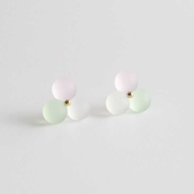 フロストガラス＊3粒 パステルカラー／樹脂ポストピアスor樹脂ノンホールピアス