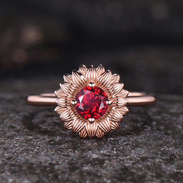 K10ソリッドローズゴールドひまわりリング 7月の誕生石ルビーエンゲージリング レッドジェムストーンソリティアリング