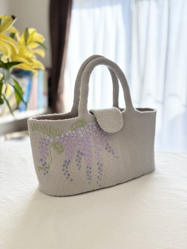 羊毛刺繍フェルトバック/ 藤ゆらり | iichi 日々の暮らしを心地よく