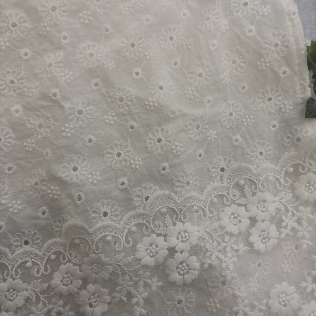 ハンドメイド☆ホワイト小花リーフ刺繍レースストール フリンジ
