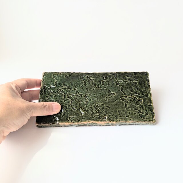 織部足付き板皿 【手仕事 民藝 和 陶器】 | iichi 日々の暮らしを