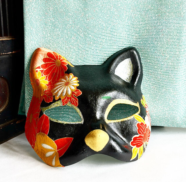 切り絵の一閑張り「猫」
