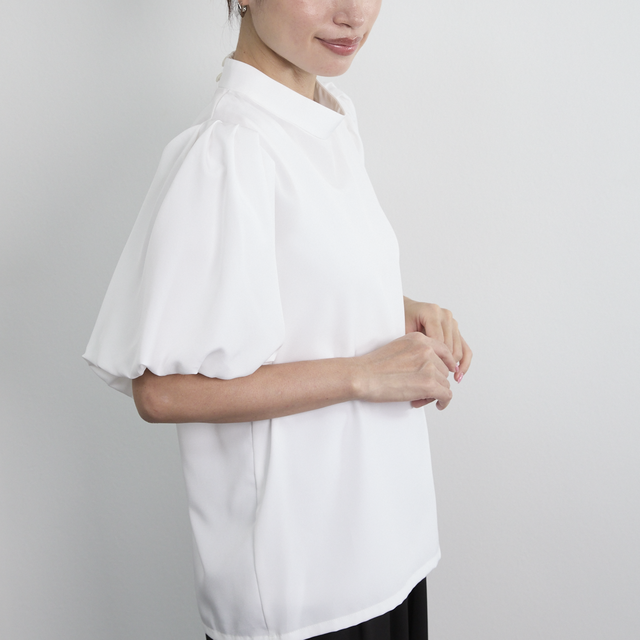 上品な光沢感＋シワになりにくい ショートスリーブ バルーン袖 ブラウス　ホワイト　0654WH