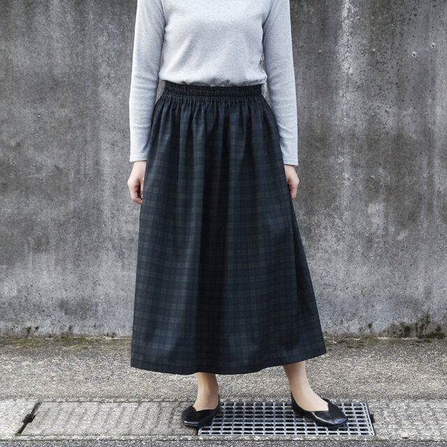 スマートな大人の着こなしに。 ブラックウォッチ ギャザースカート　ロングシーズン