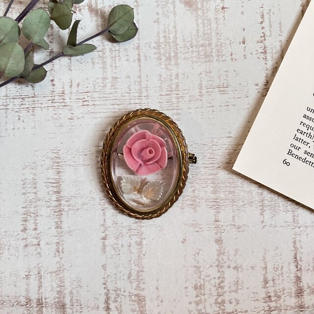 薔薇のルーサイトブローチ/ヴィンテージ/フランス | iichi 日々の