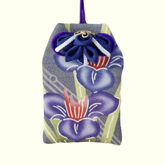 （杜若）元巫女が作る花のお守り袋