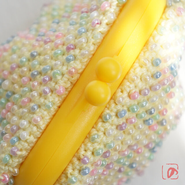 ばあば ⁛ つぶつぶガラスビーズのプラがま口（karkkia ・2129）