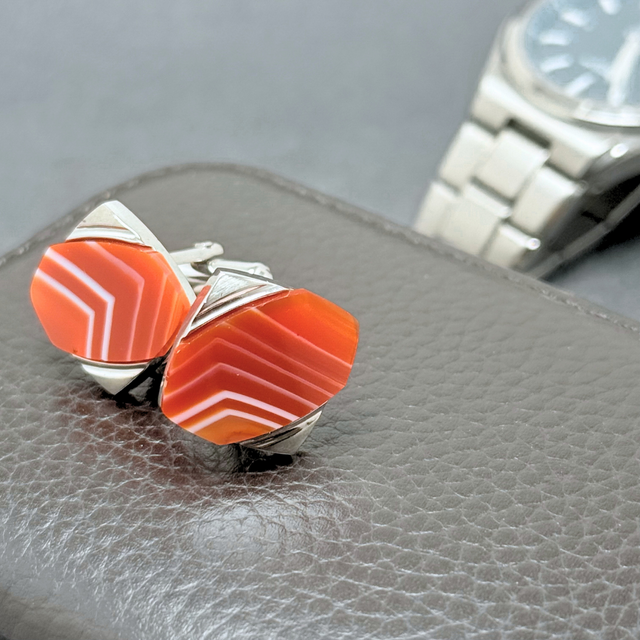 ラス1 ひし形の旋律 サードオニキス/紅縞瑪瑙  RHP 天然石カフスボタン - Lean