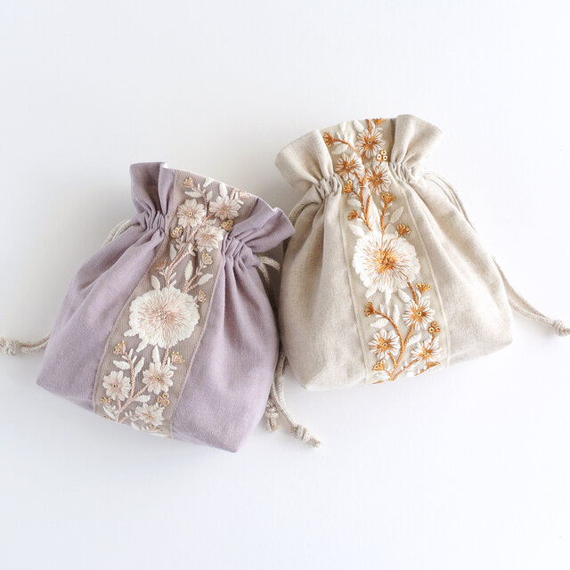 インド刺繍リボンのマチのある巾着ポーチ 生成り | iichi 日々の暮らし