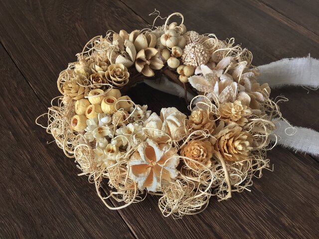 木の実のミニリース 003(13.5cm) | iichi 日々の暮らしを心地よくする