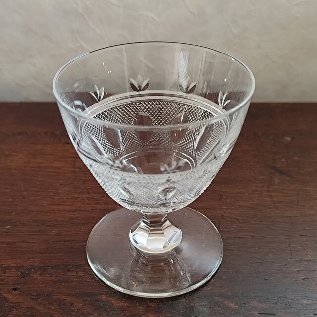 ヴィンテージ アンティーク 安定感のあるクリスタルワイングラス