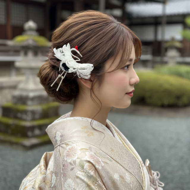 つまみ細工髪飾り　成人式　和婚　結婚式　卒業式　七五三　和装　白無垢　振袖　袴　ちりめん髪飾り　鶴　祝鶴　　鶴の髪飾り