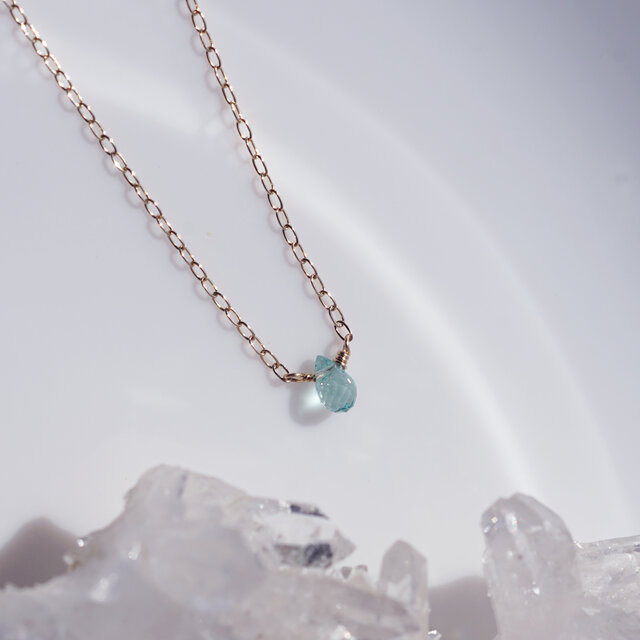 高品質 エメラルド 稀少石 リビアングラス ネックレス 限定品 ビズー公式】5月誕生石(エメラルド)×ダイヤモンド K18(18金)/K10