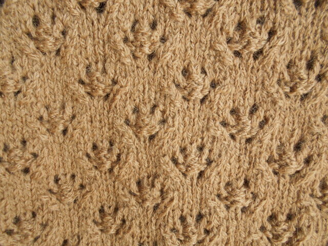 ベビーアルパカの模様編みベスト | iichi 日々の暮らしを心地よくする