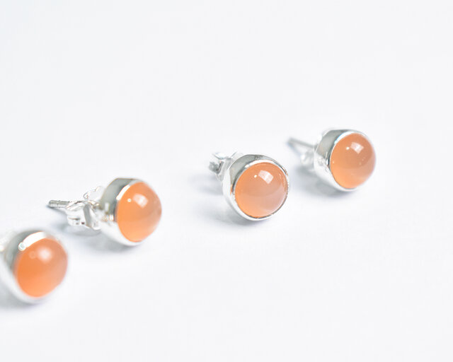 とろけるようなピーチカラー!魅惑的な天然石ピーチムーン とろけるようなピーチカラー!魅惑的な天然石ピーチムーン