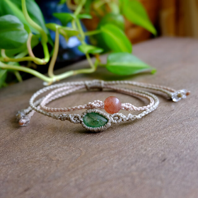 KK18コロンビア産エメラルドのブレスレット コロンビア産エメラルド0.49ctホワイトゴールドブレスレット