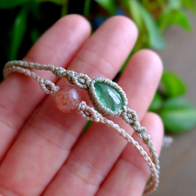 エメラルド（コロンビア産）5月誕生石 ・ストロベリークォーツ丸