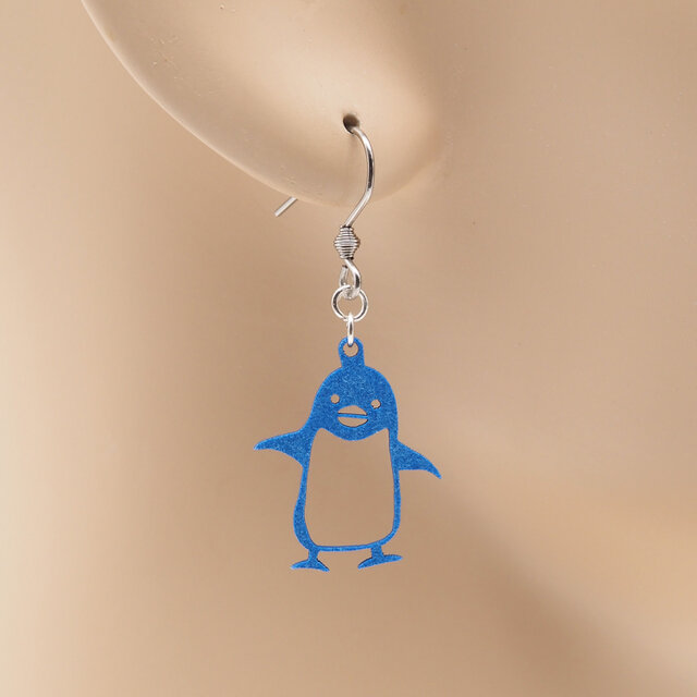 空腹ペンギン Ω 耳もココロも軽やかに Ω ピアス Ω イヤリング | iichi