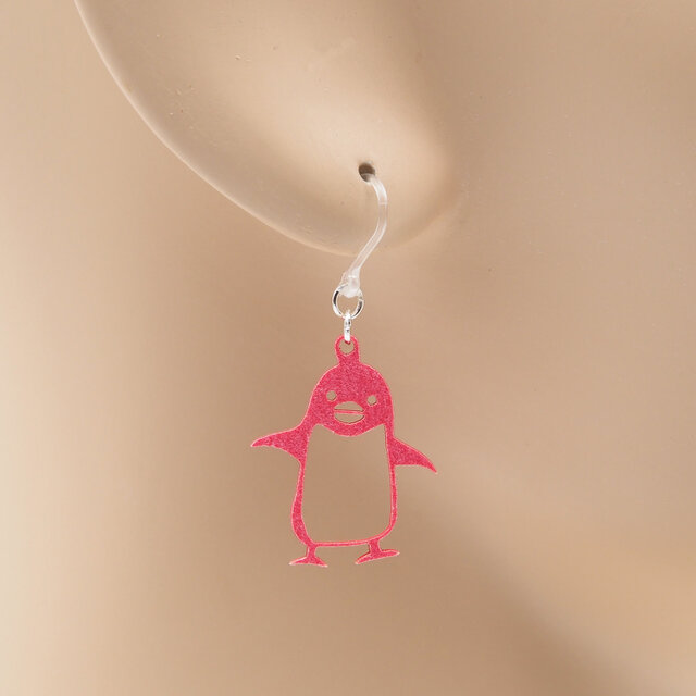 空腹ペンギン Ω 耳もココロも軽やかに Ω ピアス Ω イヤリング | iichi