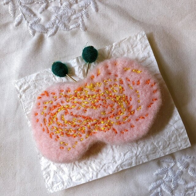 フェルトブローチ【チクチクちょうちょ】ピンク