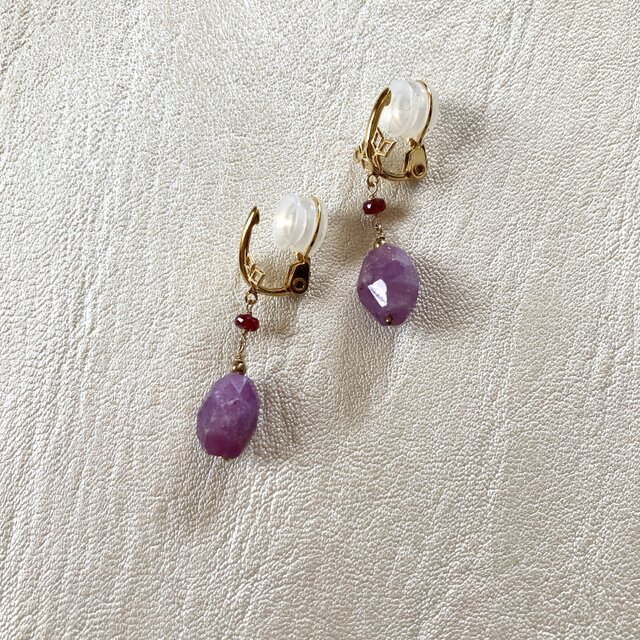 ルビーのソフトタッチイヤリング