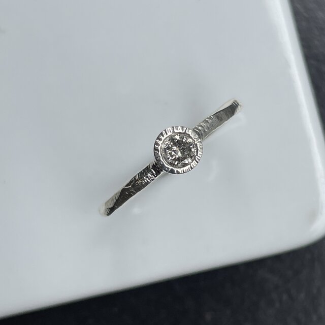 ソルト＆ペッパー グレー ダイヤモンド 0.15ct 3.5㎜ シルバーSV925