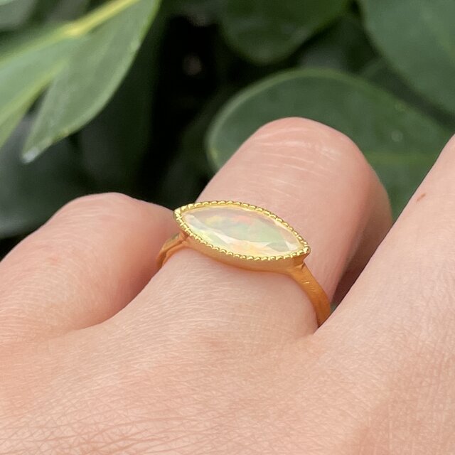 オパール マーキスカット 0.96ct シルバーSV925リング | iichi オパール マーキスカット 0.96ct シルバーSV925リング | iichi